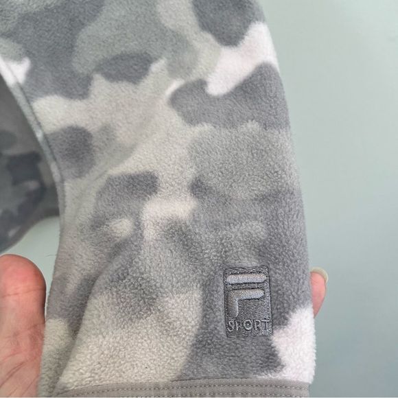 FILA Sport pink and gray camo fleece pullover with a hood. GUC size med - Picture 6 of 9